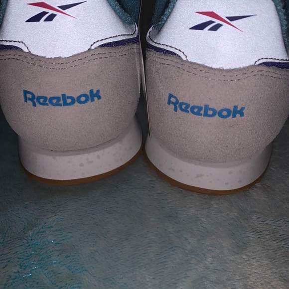 NWT Reebok sneakers 😍 - Picture 5 of 5